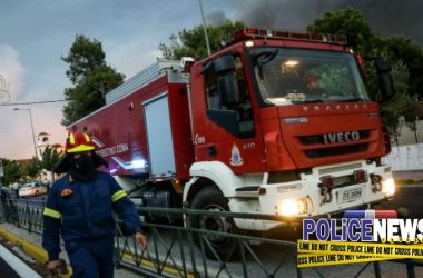 γυναίκα κρέμεται